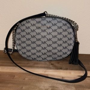 Michael Kors Ginny Medium Crossbody Messenger Bag